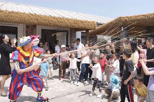 京多安社媒祝福佩德里和德容：快点好起来，伙计们！